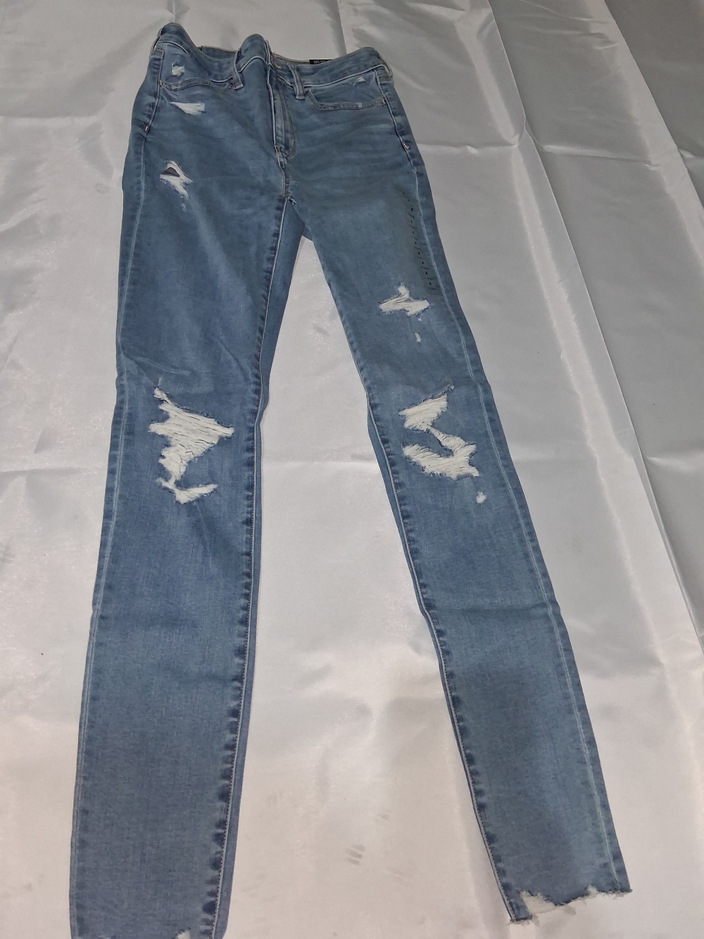 American Eagle Outfitters Light Blue Distressed Women's Jeans - 27W